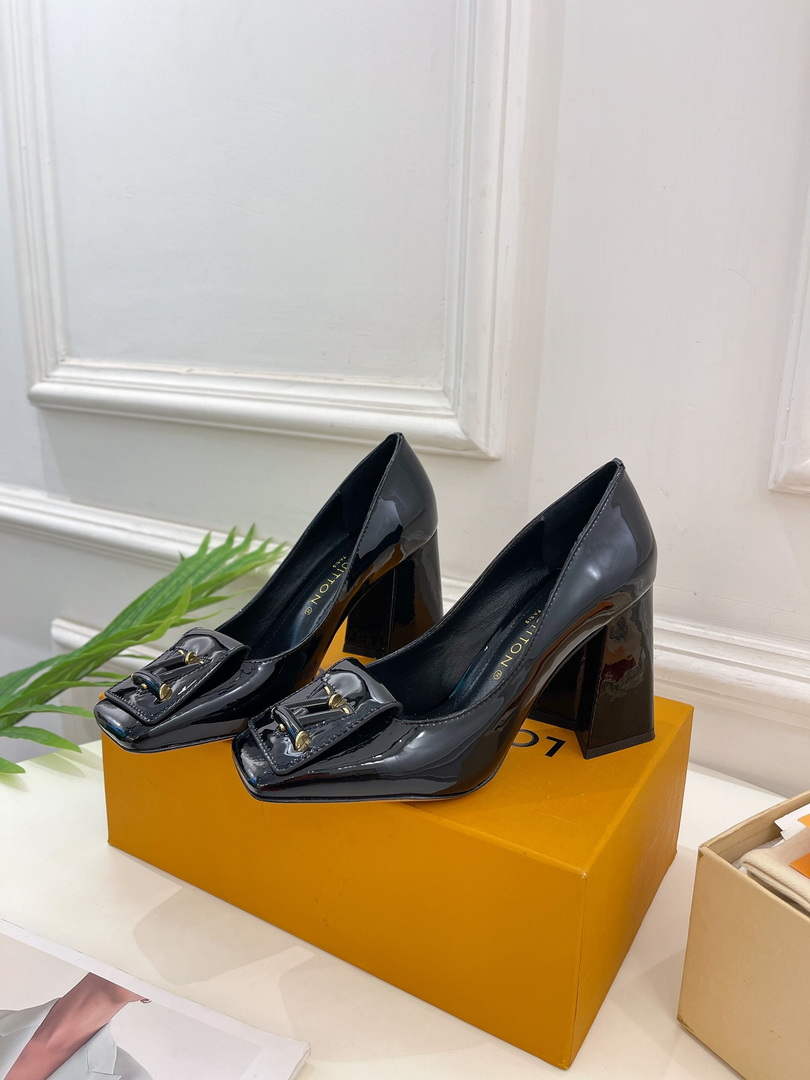 LV 1AB2KH Louis Vuitton Women's Shake Pumps L68247
