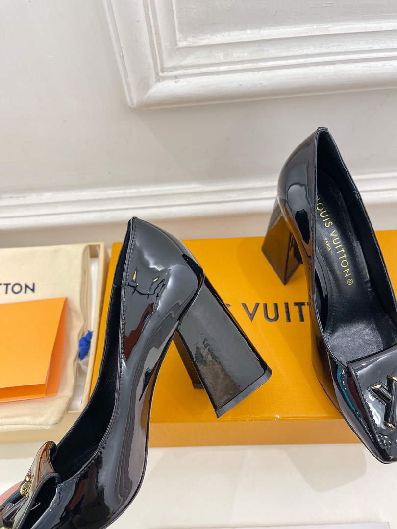 LV 1AB2KH Louis Vuitton Women's Shake Pumps L68247