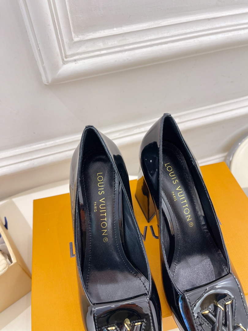 LV 1AB2KH Louis Vuitton Women's Shake Pumps L68247
