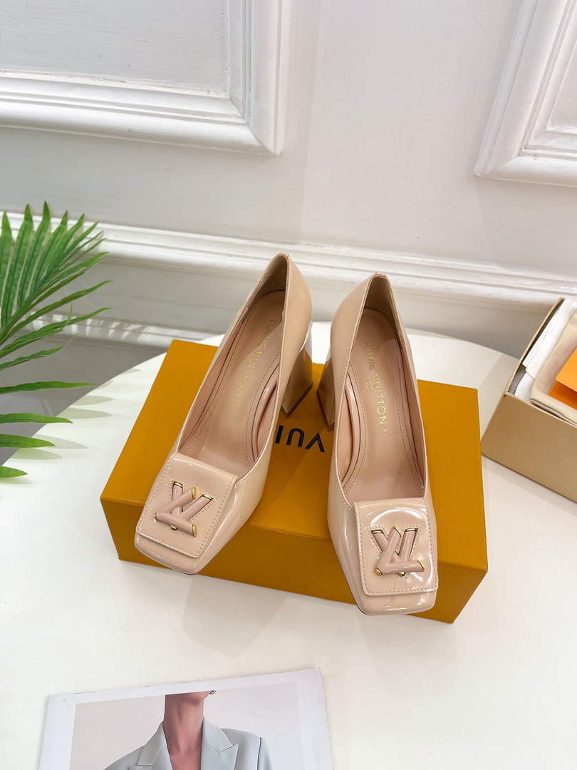 LV 1AB2KH Louis Vuitton Women's Shake Pumps L68250