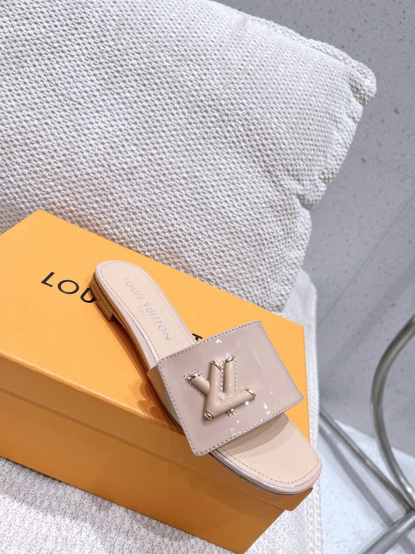 LV 1AB2QQ Louis Vuitton Women's Shake Flat Mule L68275
