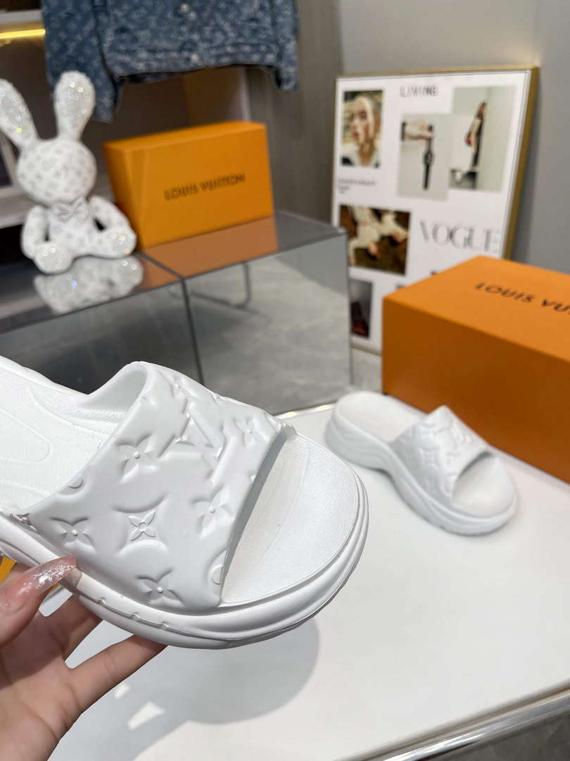 LV 1AB3FY Louis Vuitton Pool 55 Flat Comfort Mules L600732