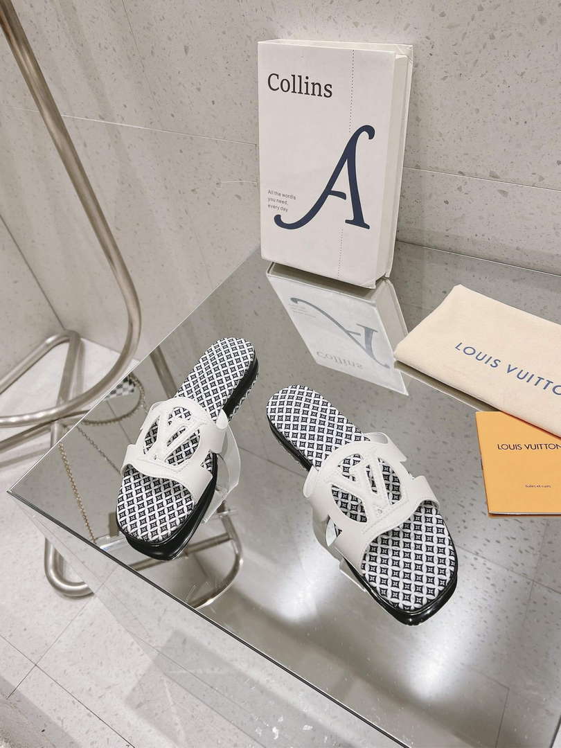 LV 1ABP20 Louis Vuitton LV Isola Flat Mules L66402