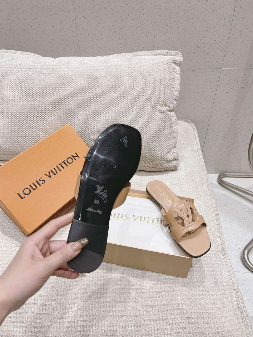 LV 1ABP20 Louis Vuitton LV Isola Flat Mules L66403