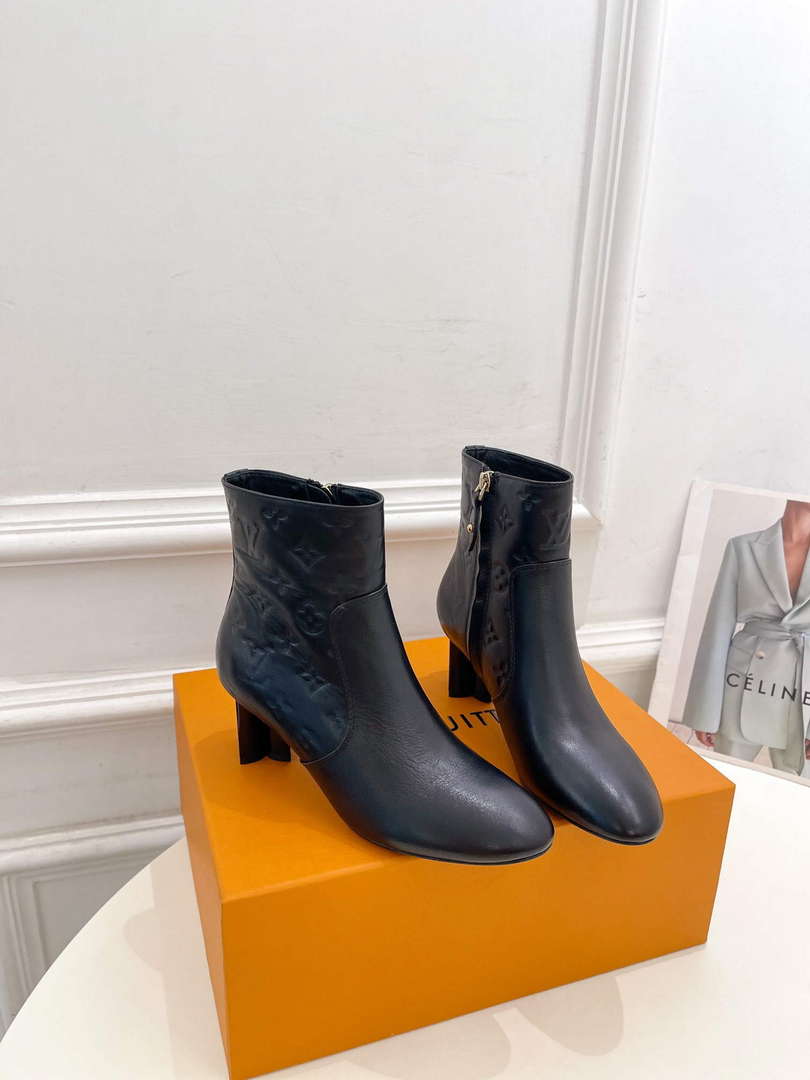 LV 1ABP9I Louis Vuitton Women's Silhouette Ankle Boot L67333