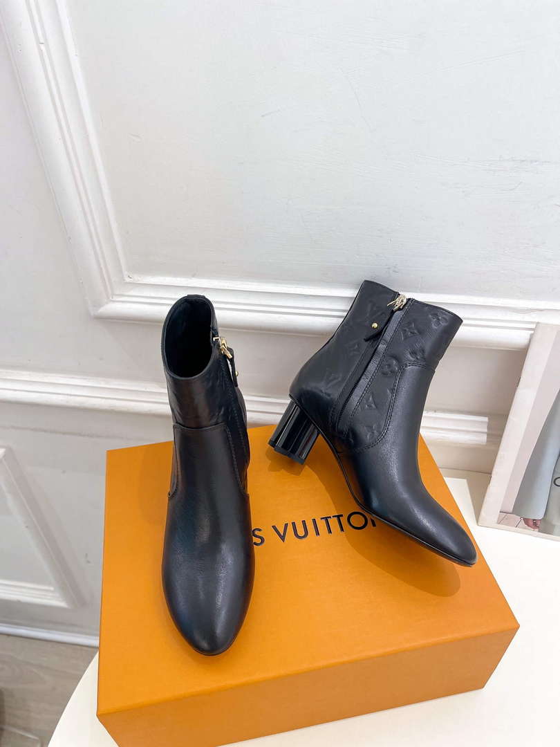 LV 1ABP9I Louis Vuitton Women's Silhouette Ankle Boot L67333