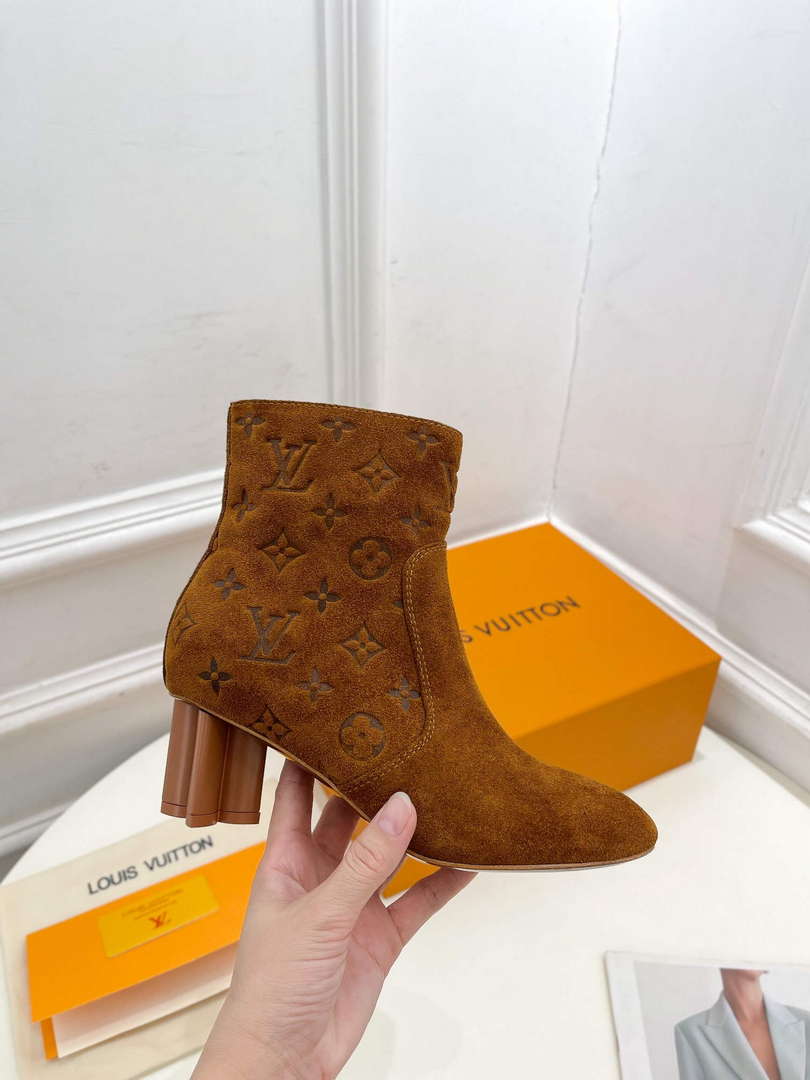 LV 1ABP9I Louis Vuitton Women's Silhouette Ankle Boot L67334