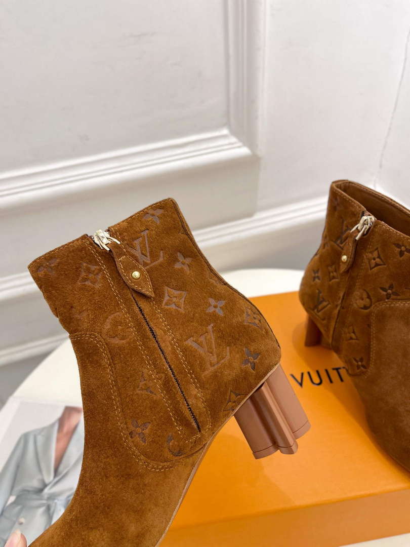 LV 1ABP9I Louis Vuitton Women's Silhouette Ankle Boot L67334 - 35 - View 8