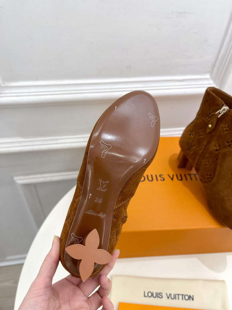 LV 1ABP9I Louis Vuitton Women's Silhouette Ankle Boot L67334 - 35 - View 9