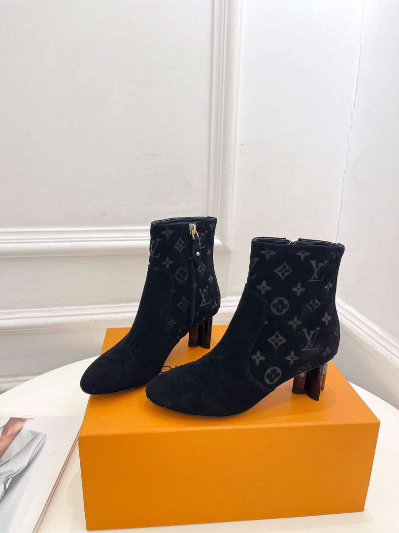 LV 1ABP9I Louis Vuitton Women's Silhouette Ankle Boot L67335