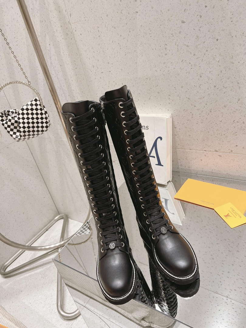 LV 1ABUPL Louis Vuitton Women's Territory Flat High Ranger Boot L67329