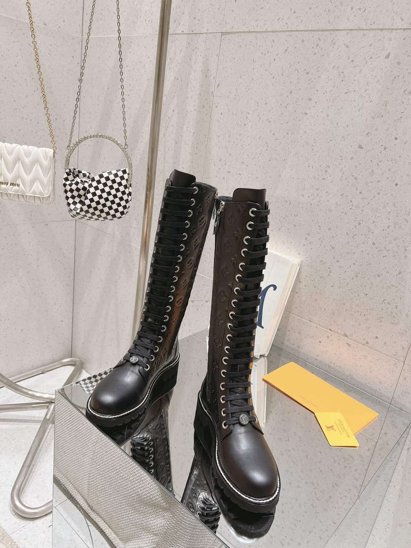 LV 1ABUPL Louis Vuitton Women's Territory Flat High Ranger Boot L67329