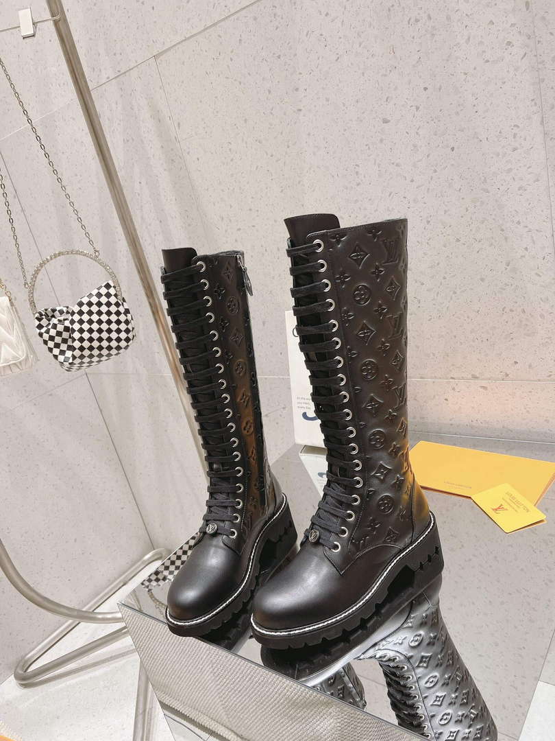 LV 1ABUPL Louis Vuitton Women's Territory Flat High Ranger Boot L67329 - 35 - View 1