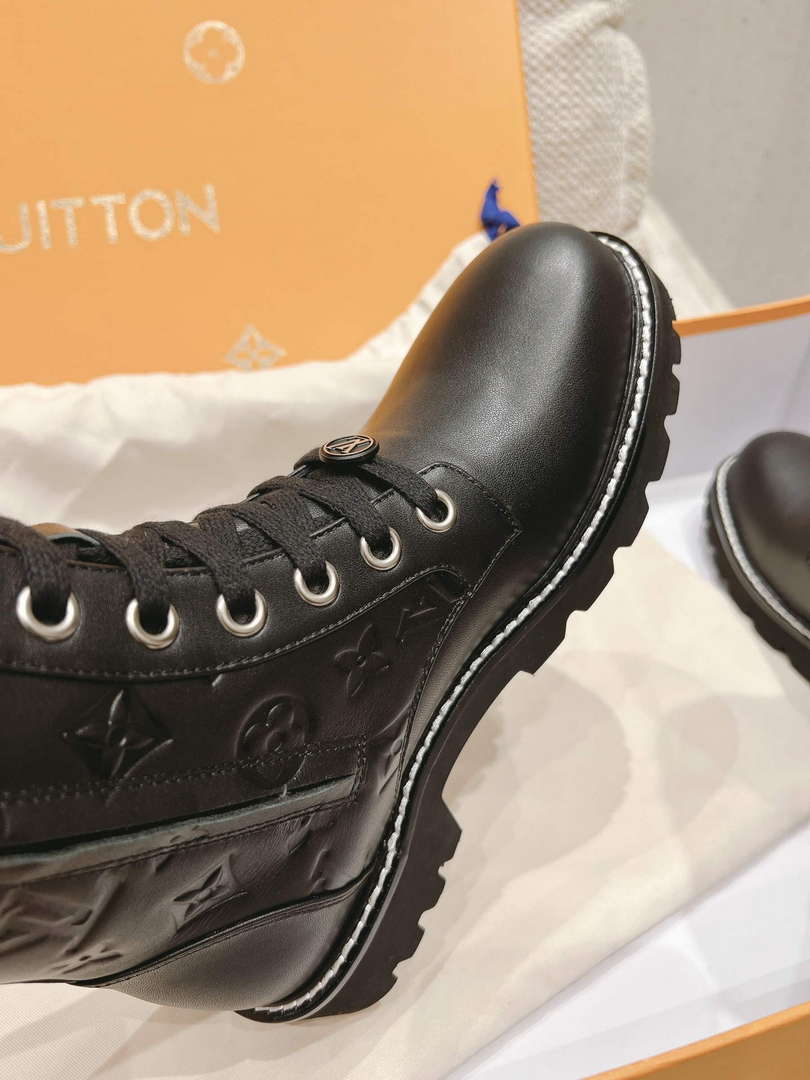 LV 1ABUPL Louis Vuitton Women's Territory Flat High Ranger Boot L67329