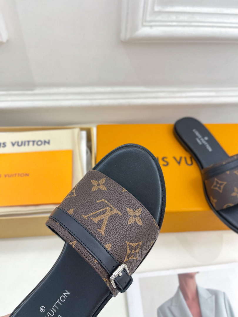 LV 1ABV0K Louis Vuitton Lock It Flat Mule L66279