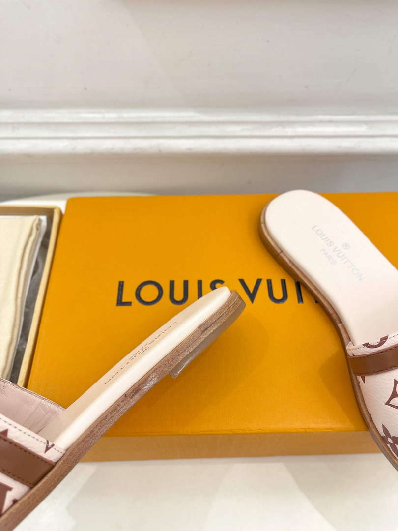 LV 1ABV0K Louis Vuitton Lock It Flat Mule L66280