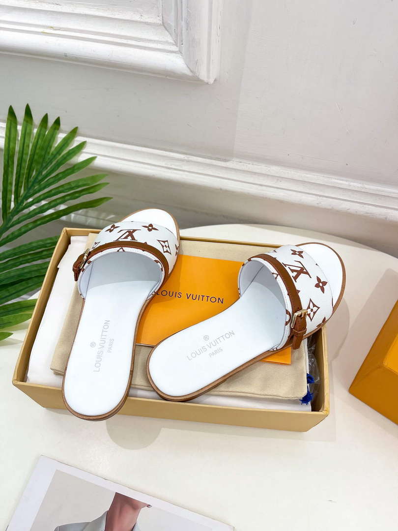 LV 1ABV0K Louis Vuitton Lock It Flat Mule L66281