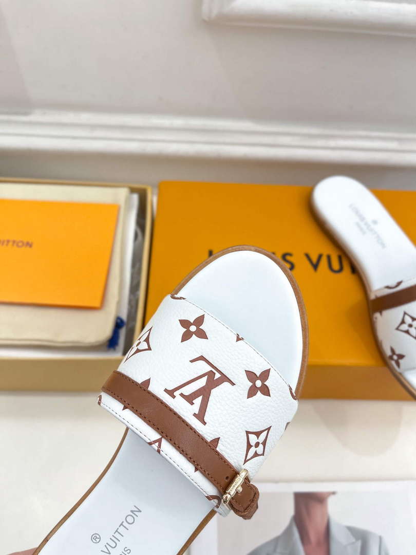 LV 1ABV0K Louis Vuitton Lock It Flat Mule L66281