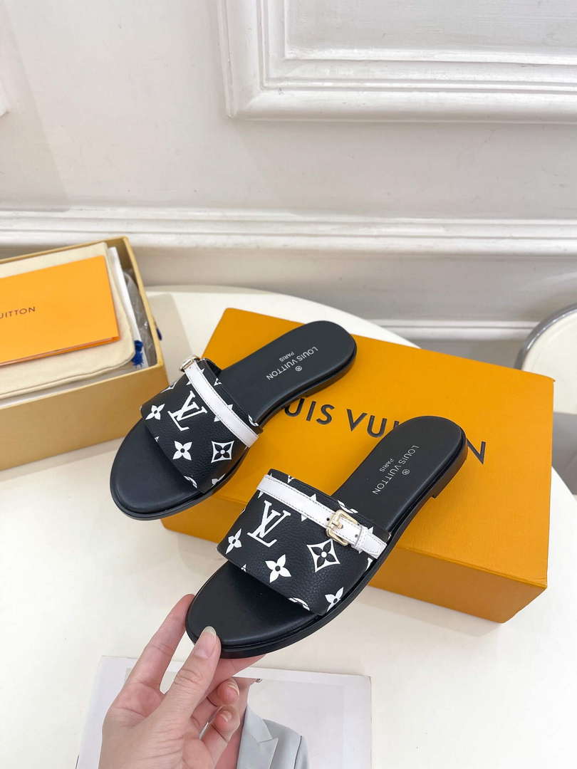 LV 1ABV0K Louis Vuitton Lock It Flat Mule L66282