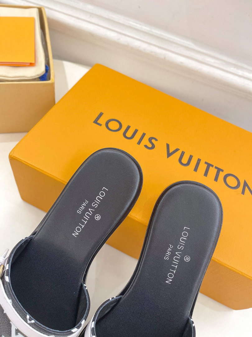 LV 1ABV0K Louis Vuitton Lock It Flat Mule L66282