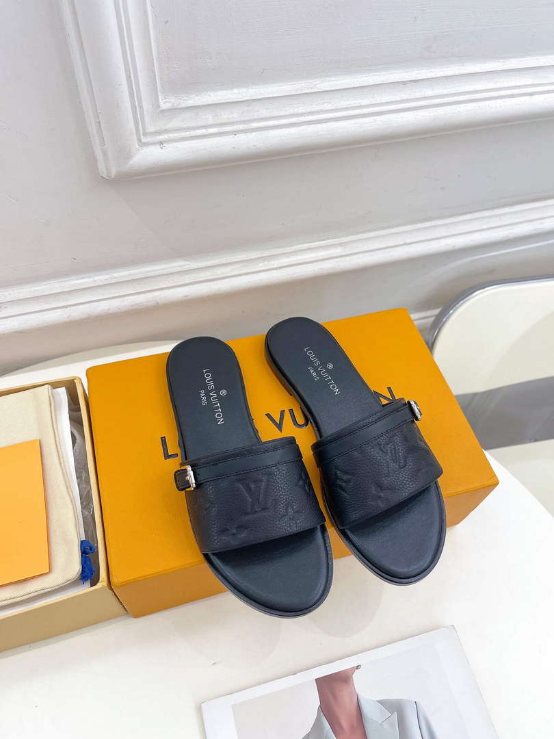 LV 1ABV0K Louis Vuitton Lock It Flat Mule L66284