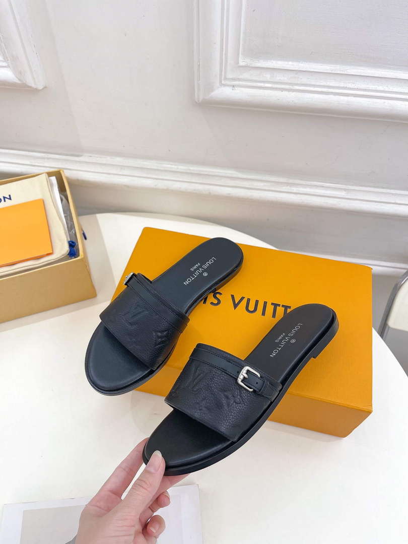 LV 1ABV0K Louis Vuitton Lock It Flat Mule L66284