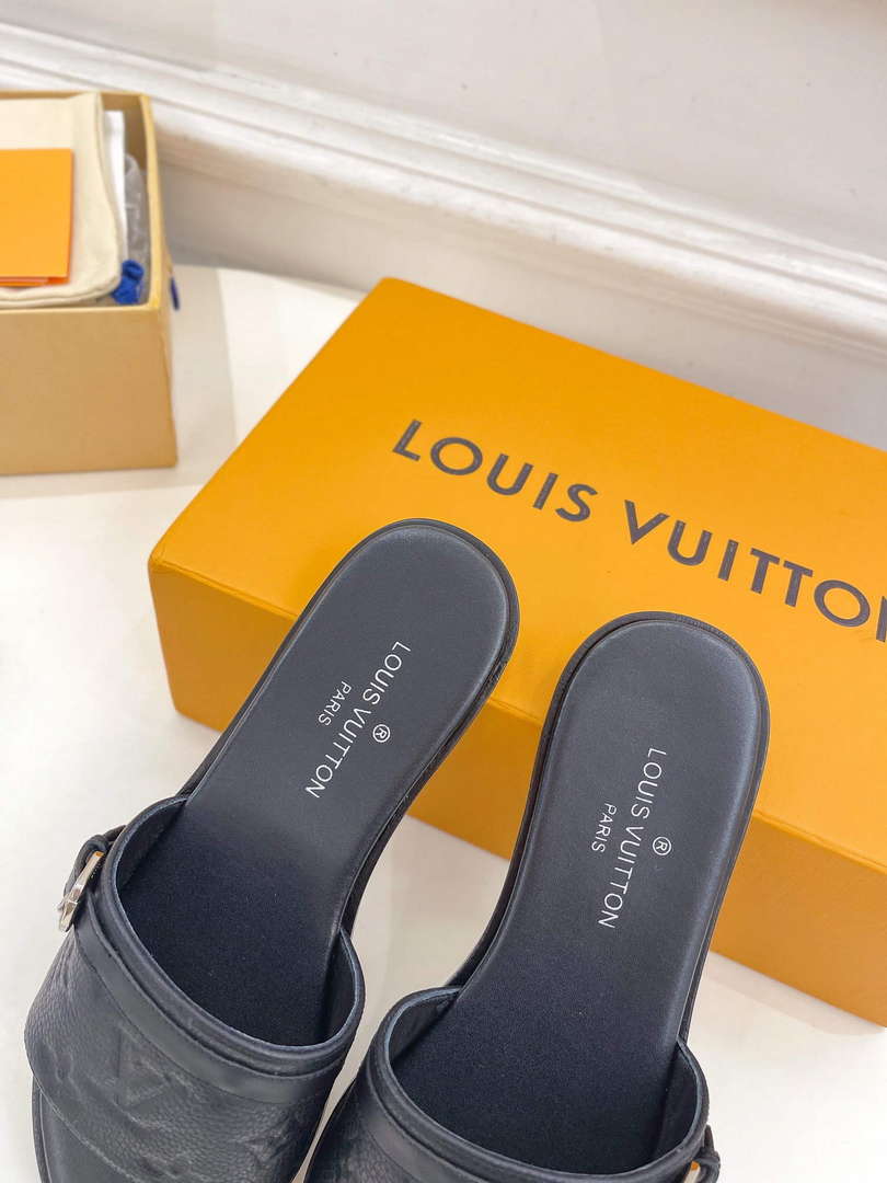 LV 1ABV0K Louis Vuitton Lock It Flat Mule L66284