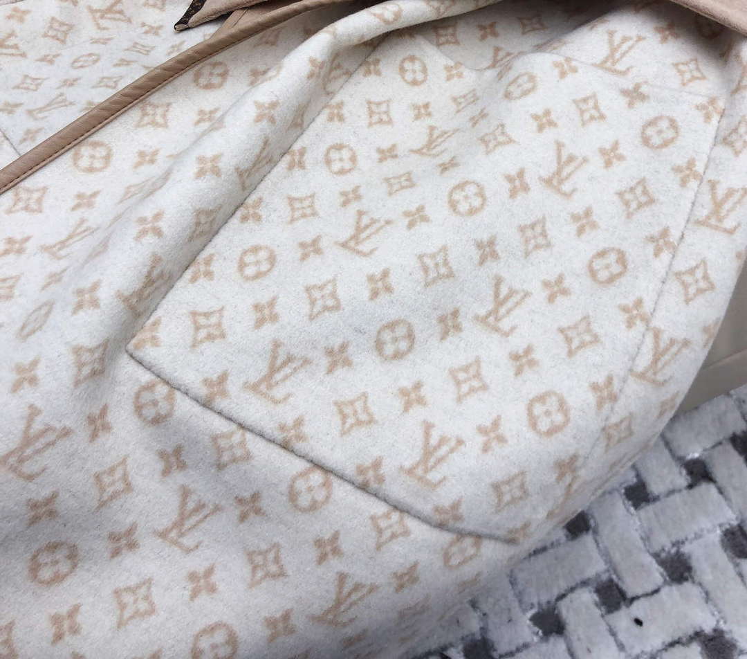 LV 1AC4EB Louis Vuitton Reversible Signature Hooded Wrap Coat L35821