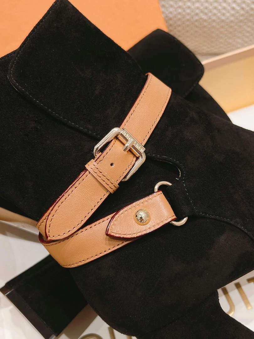 LV 1AC6H3 Louis Vuitton Women's Parisienne Ankle Boot L67325