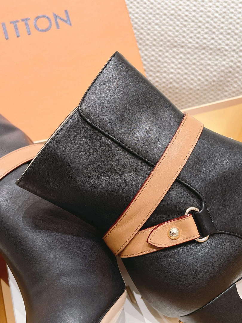 LV 1AC8GO Louis Vuitton Women's Parisienne Ankle Boot L67320
