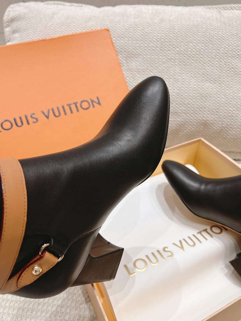 LV 1AC8GO Louis Vuitton Women's Parisienne Ankle Boot L67320