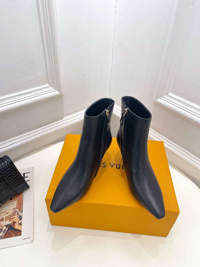 LV 1ACAKQ Louis Vuitton Women's Shoes Sparkle Ankle Boots L75201 - 35 - View 4