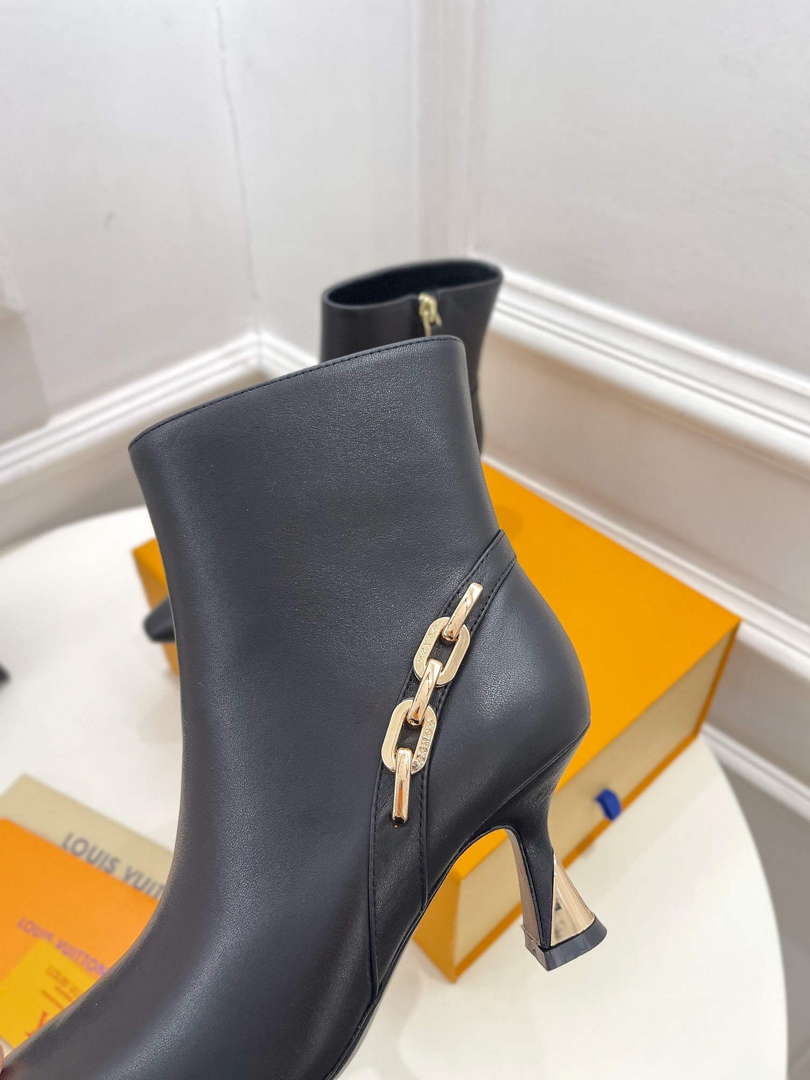 LV 1ACAKQ Louis Vuitton Women's Shoes Sparkle Ankle Boots L75201