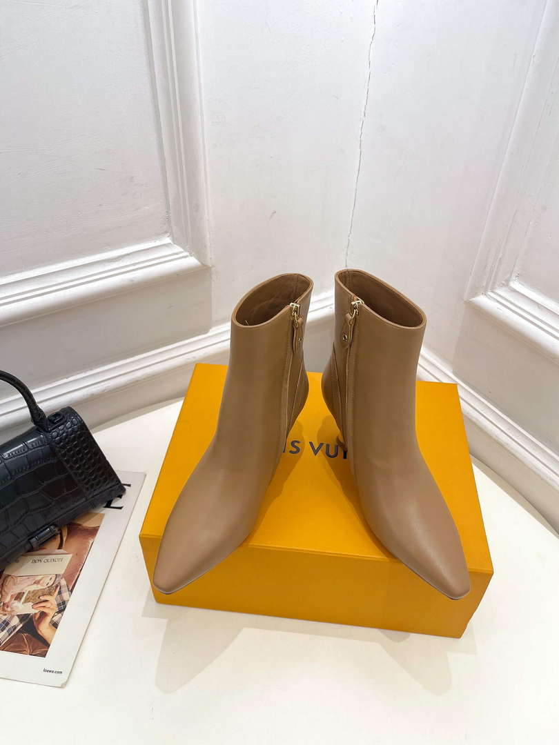 LV 1ACAKQ Louis Vuitton Women's Shoes Sparkle Ankle Boots L75202