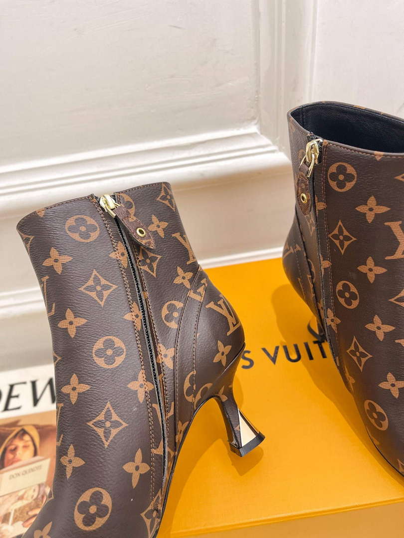 LV 1ACAKQ Louis Vuitton Women's Shoes Sparkle Ankle Boots L75203