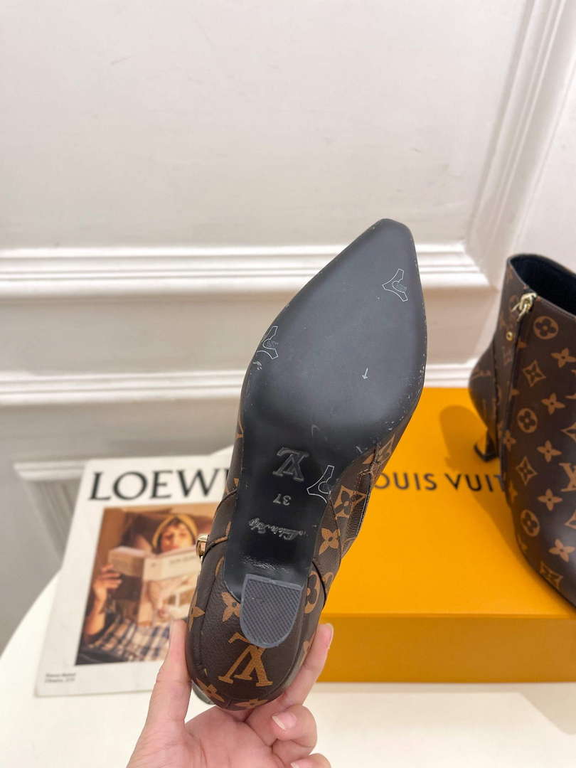 LV 1ACAKQ Louis Vuitton Women's Shoes Sparkle Ankle Boots L75203