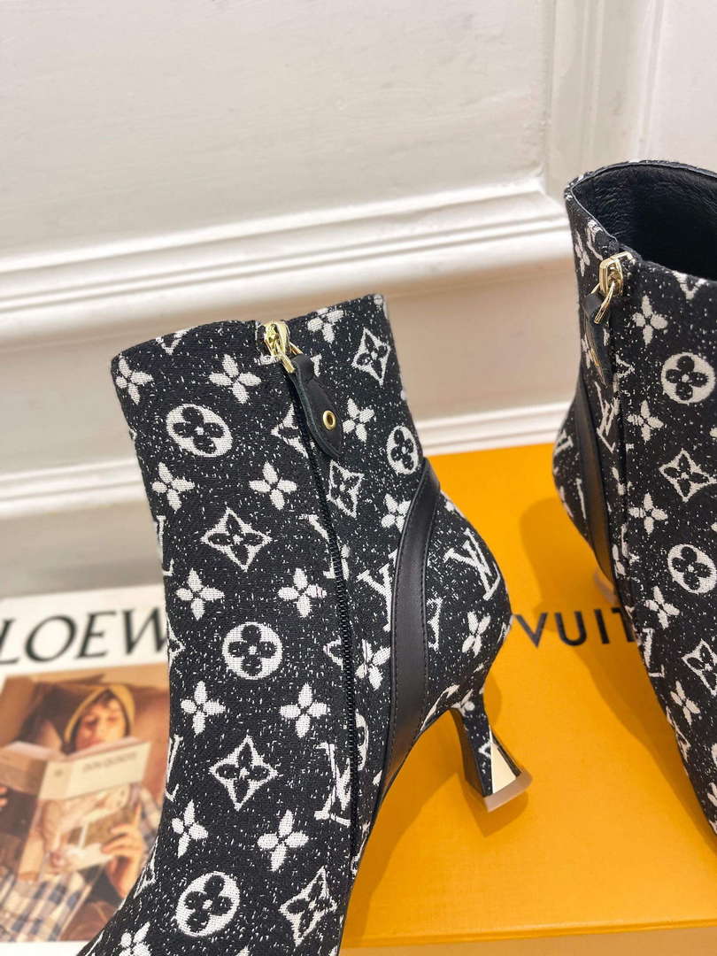LV 1ACAKQ Louis Vuitton Women's Shoes Sparkle Ankle Boots L75205
