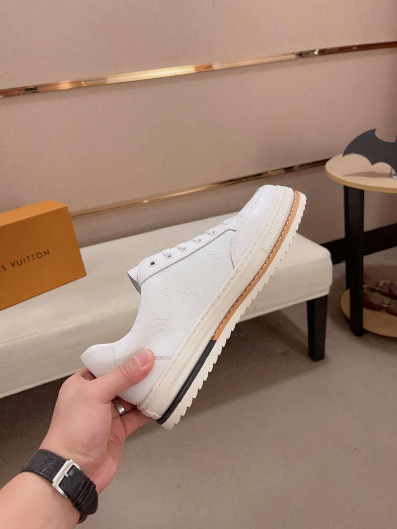 LV 1ACEZ4 Louis Vuitton Men Beverly Hills Sneaker L62346
