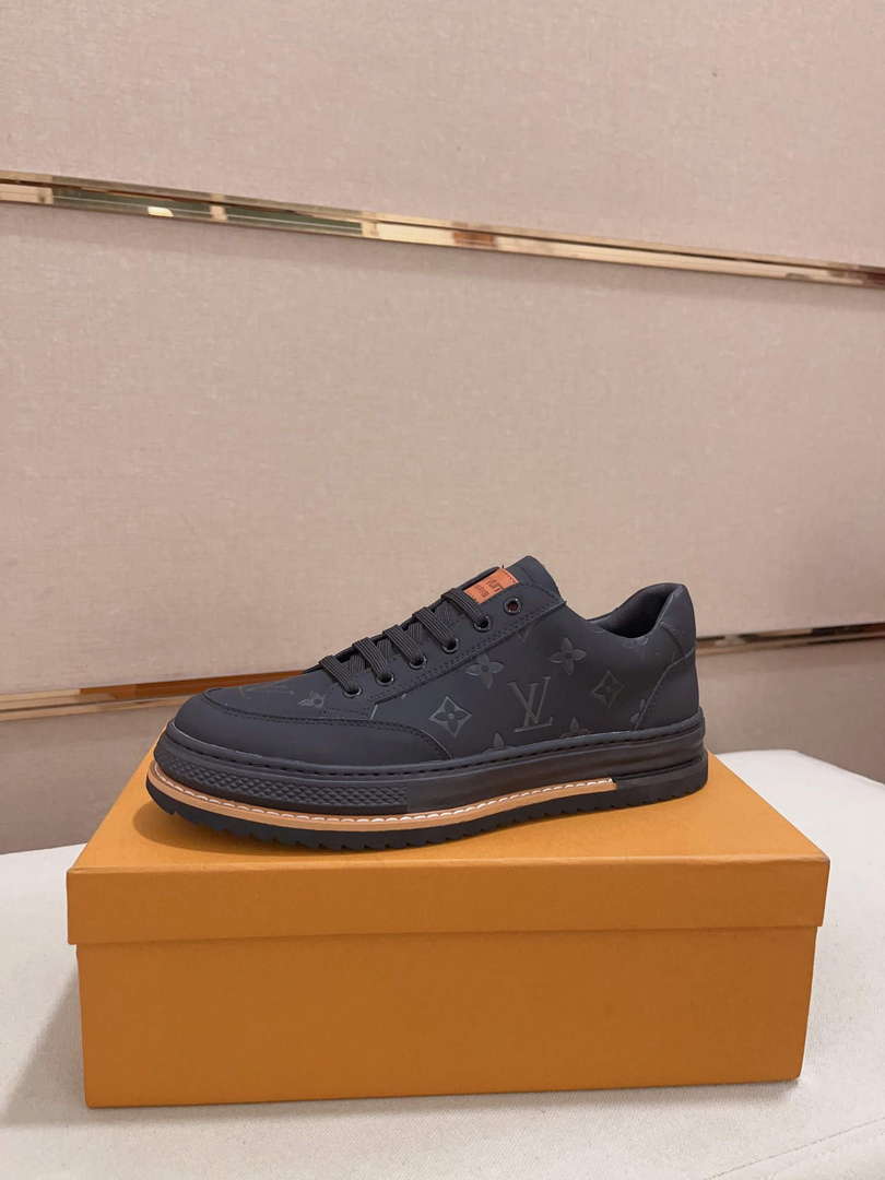 LV 1ACEZ4 Louis Vuitton Men Beverly Hills Sneaker L62347