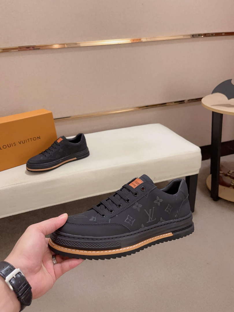 LV 1ACEZ4 Louis Vuitton Men Beverly Hills Sneaker L62347
