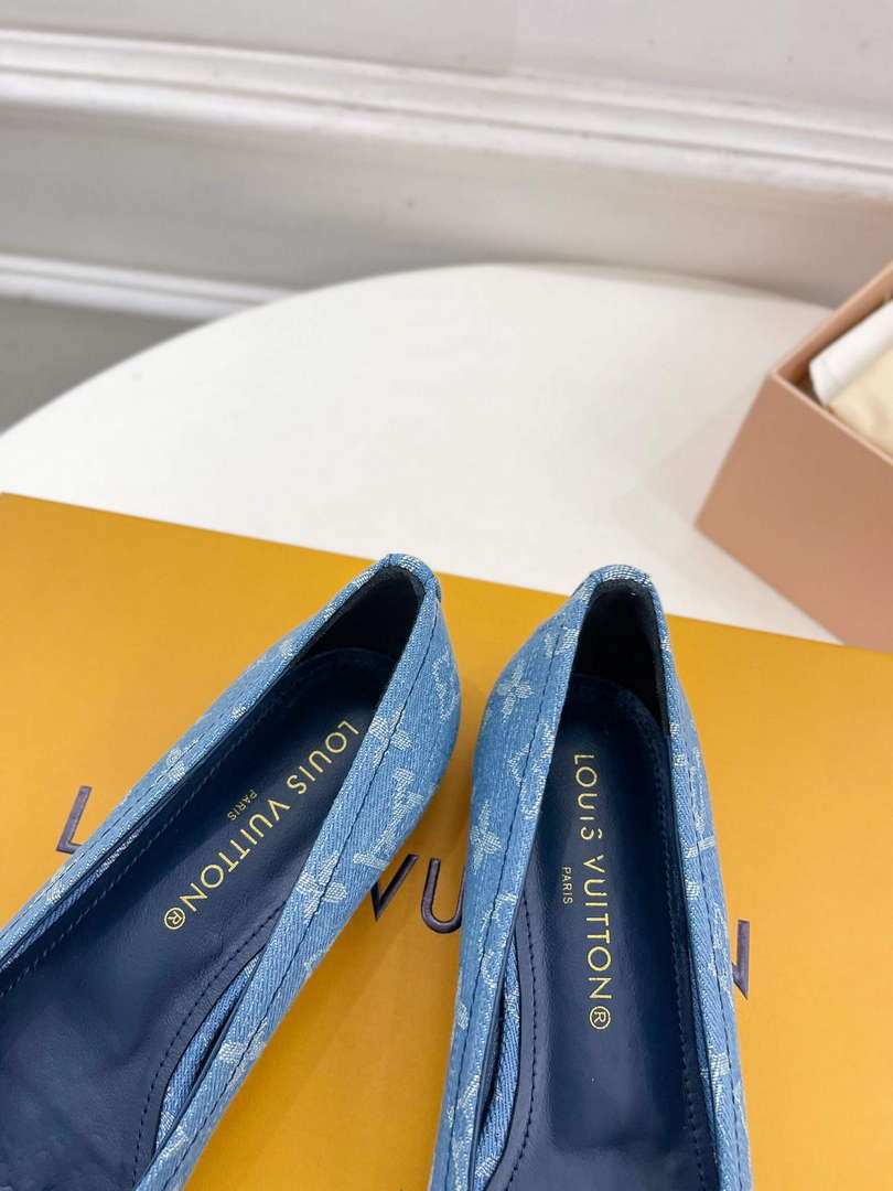 LV 1ACK97 Louis Vuitton Nina Flat Ballerina L66384