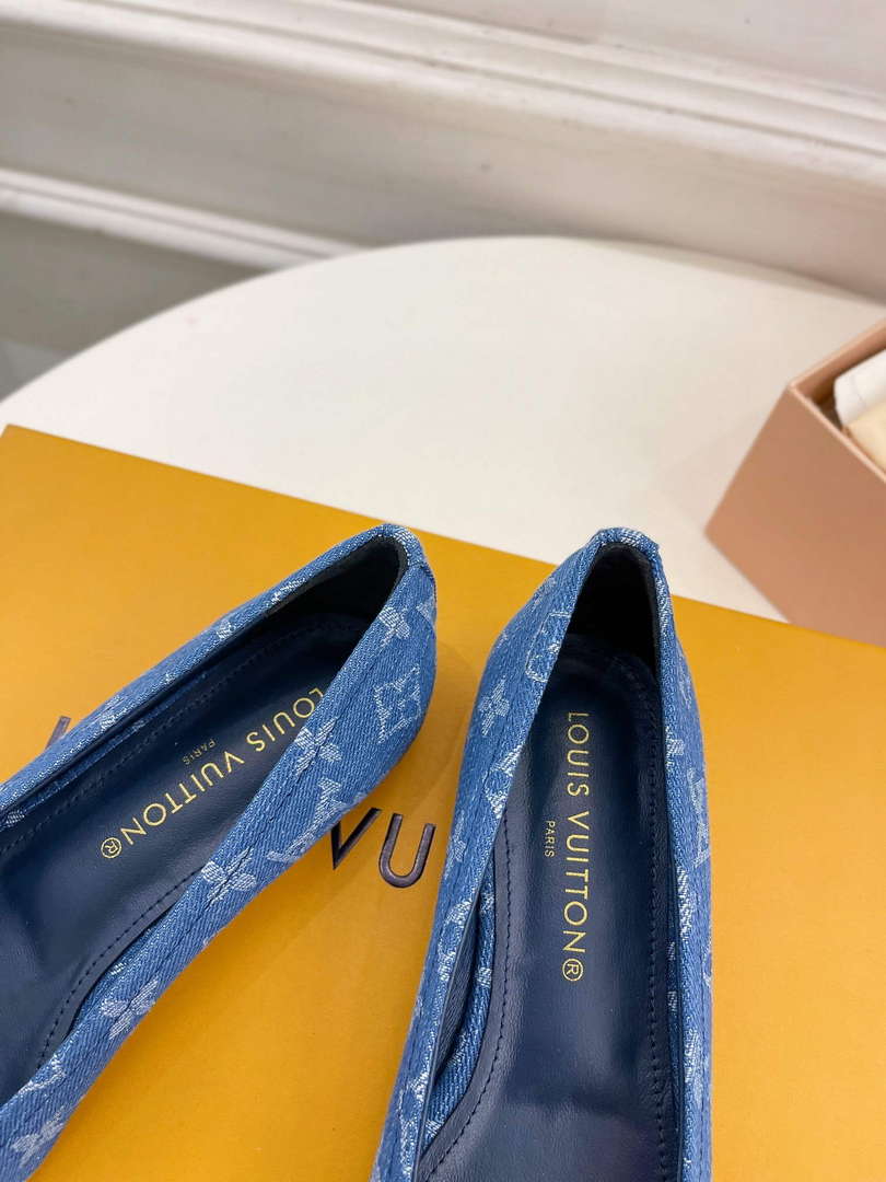 LV 1ACK97 Louis Vuitton Nina Flat Ballerina L66385