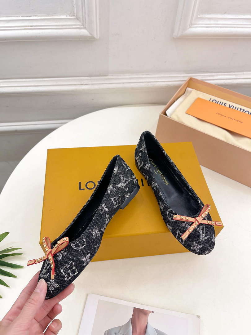 LV 1ACK97 Louis Vuitton Nina Flat Ballerina L66386