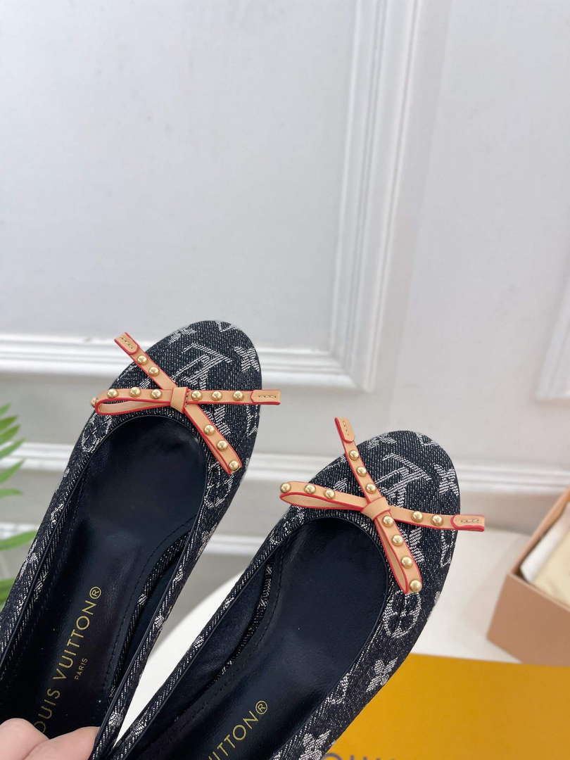 LV 1ACK97 Louis Vuitton Nina Flat Ballerina L66386