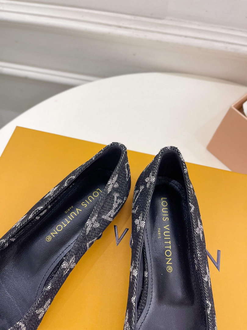 LV 1ACK97 Louis Vuitton Nina Flat Ballerina L66386