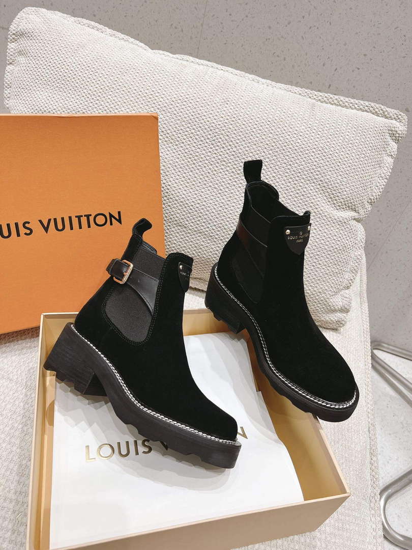LV 1ACKCJ Louis Vuitton Women's LV Beaubourg Ankle Boot L67326