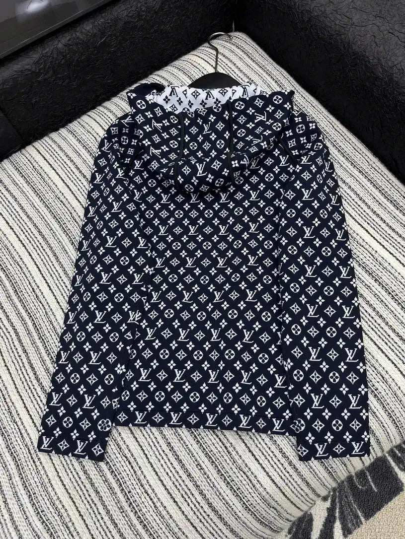 LV 1AI789 Louis Vuitton Women Monogram Jacquard Knit Hoodie cardigan L55803