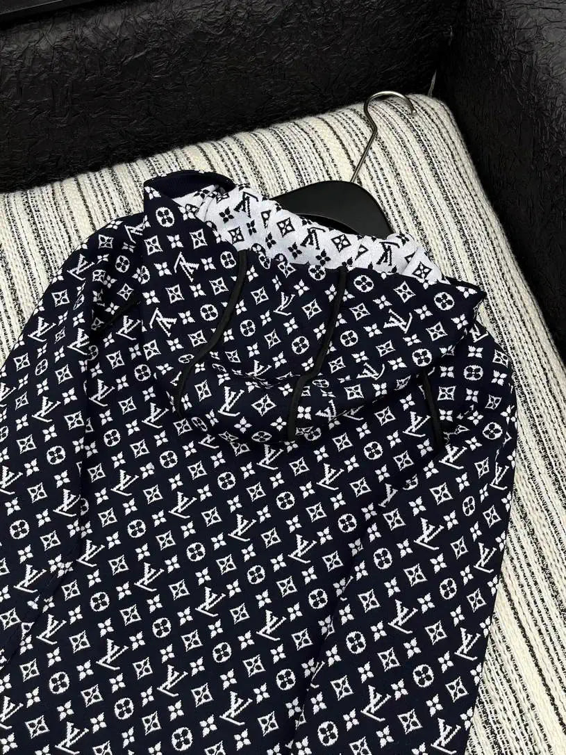 LV 1AI789 Louis Vuitton Women Monogram Jacquard Knit Hoodie cardigan L55803