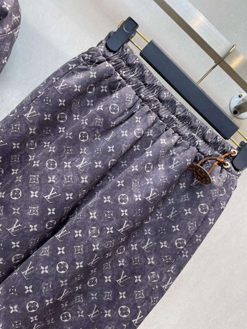 LV 1AFFBB Louis Vuitton Monogram Cloud Bomber Jacket Suit L82469