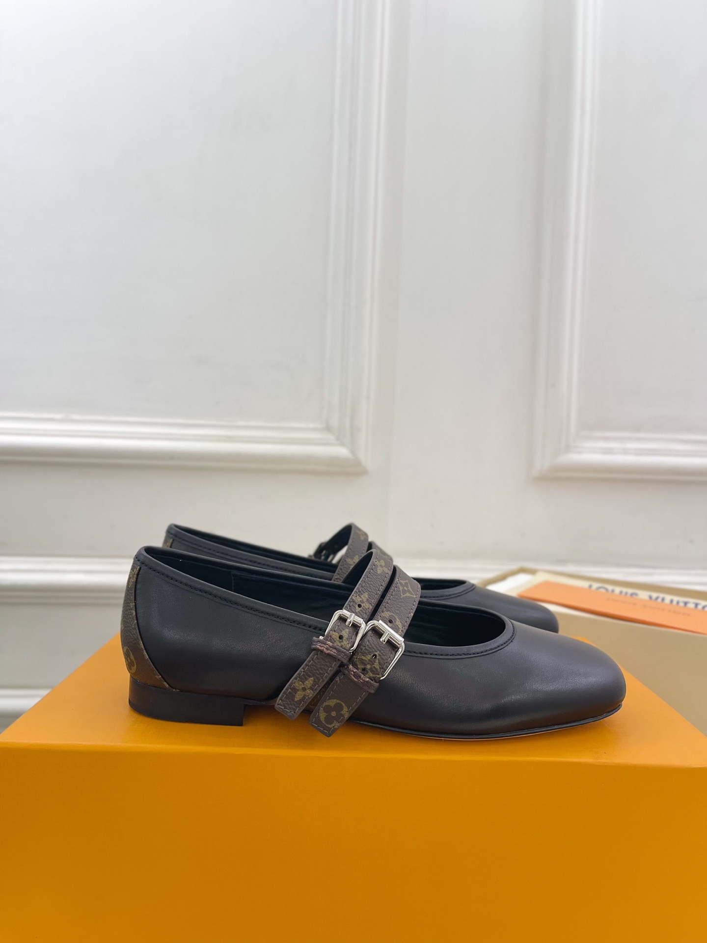 LV 1AIS36 Louis Vuitton Ballet Ballerina Shoes L66204